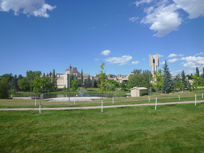 マウントロイヤル大学(Mount Royal University)の美しいキャンパス